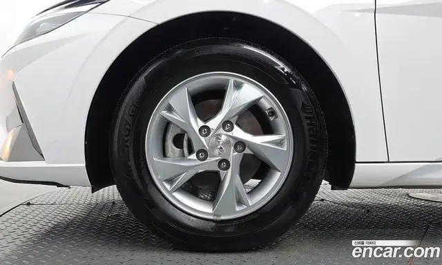 Hyundai Avante 2023 1.6 автомат (гидро), миниатюра 4