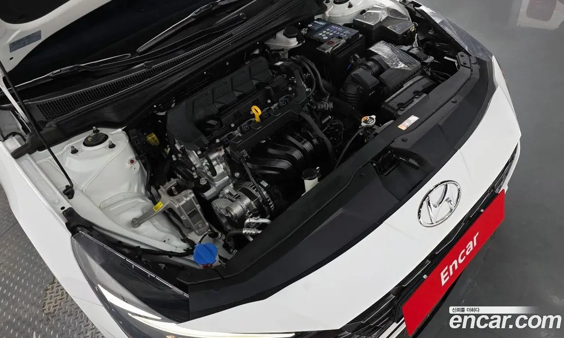Hyundai Avante 2023 1.6 автомат (гидро), фото 5