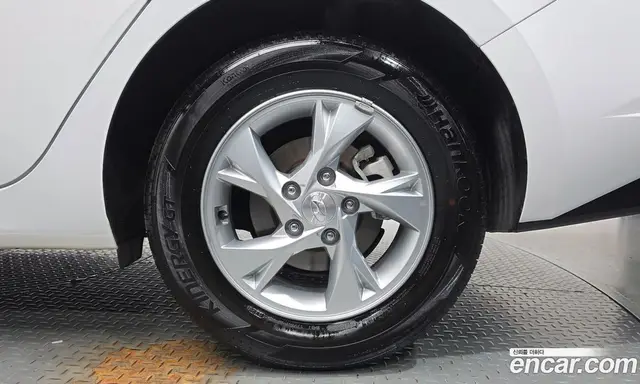 Hyundai Avante 2023 1.6 автомат (гидро), миниатюра 6