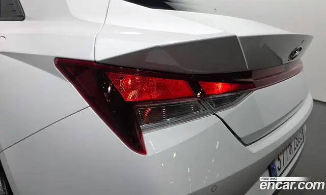 Hyundai Avante 2023 1.6 автомат (гидро), миниатюра 8