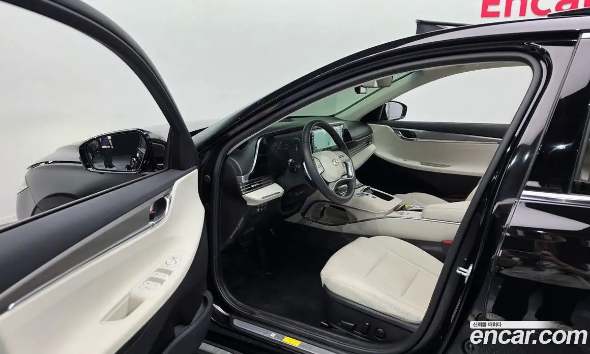 Hyundai Grandeur 2022 2.4 автомат (гидро), фото 13