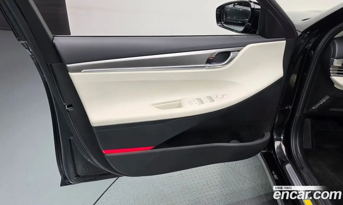 Hyundai Grandeur 2022 2.4 автомат (гидро), фото 14