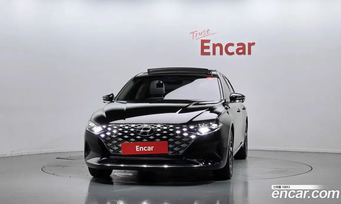 Hyundai Grandeur 2022 2.4 автомат (гидро), фото 3