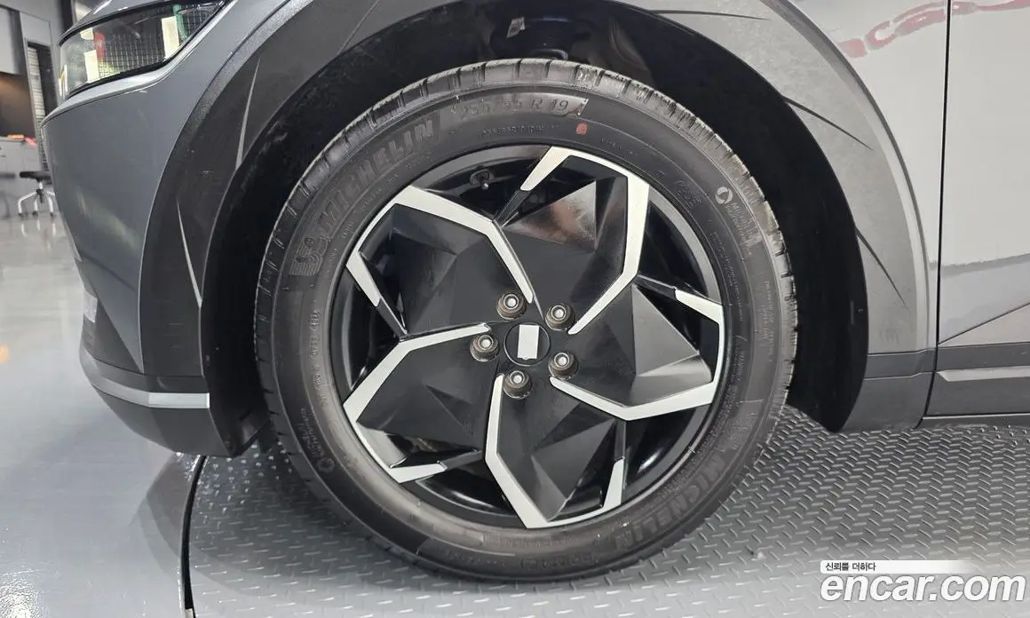 Hyundai Ioniq 5 2023 0.1 автомат (гидро), фото 4