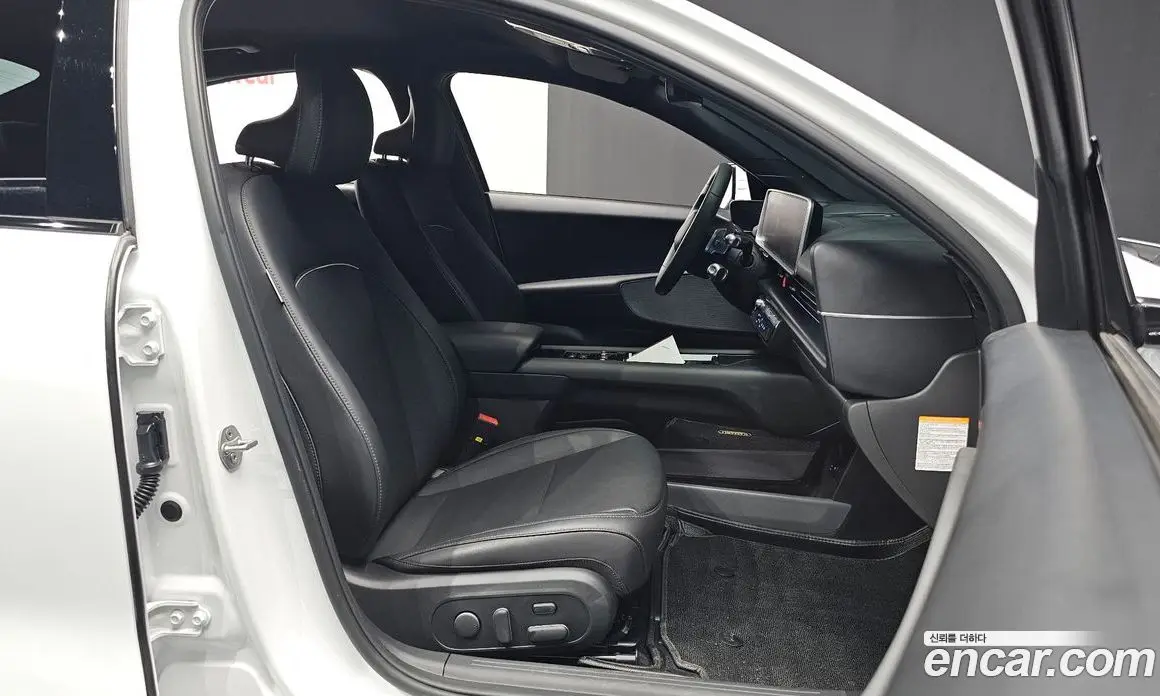 Hyundai Ioniq 6 2023 0.1 автомат (гидро), фото 13