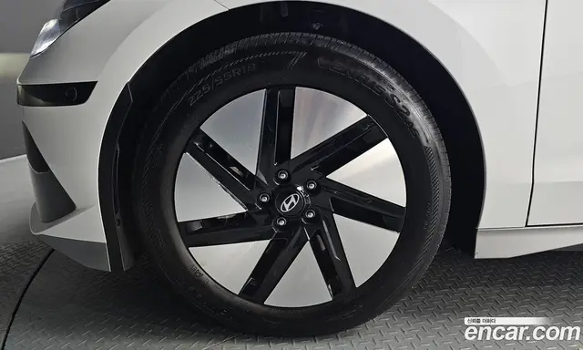 Hyundai Ioniq 6 2023 0.1 автомат (гидро), миниатюра 5