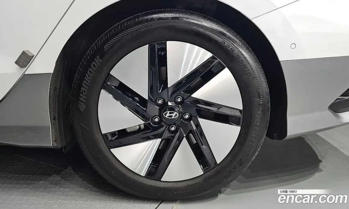 Hyundai Ioniq 6 2023 0.1 автомат (гидро), фото 7