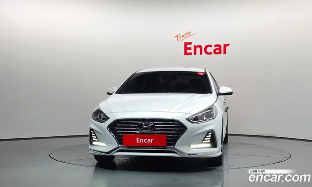 Hyundai Sonata 2017 2.0 автомат (гидро), миниатюра 3 Hyundai Sonata 2017 2.0 автомат (гидро), миниатюра 3