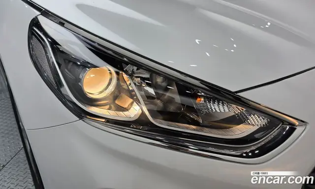 Hyundai Sonata 2017 2.0 автомат (гидро), миниатюра 8 Hyundai Sonata 2017 2.0 автомат (гидро), миниатюра 8