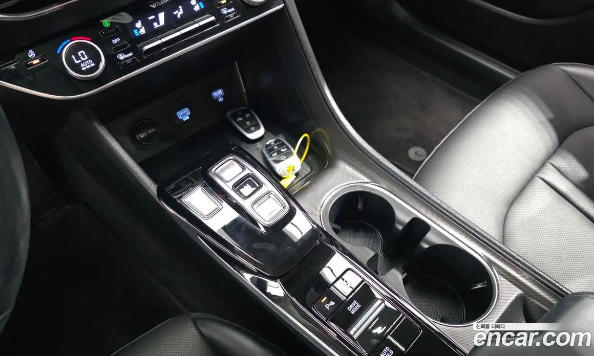 Hyundai Sonata 2022 2.0 автомат (гидро), фото 12