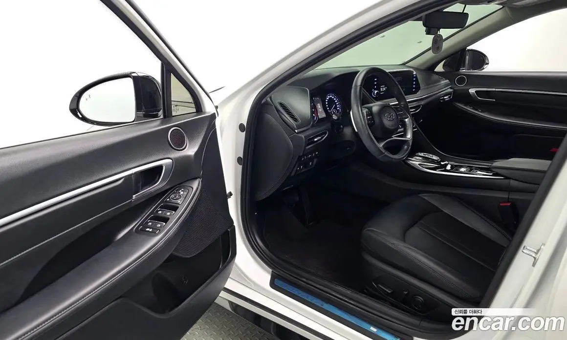 Hyundai Sonata 2022 2.0 автомат (гидро), фото 13