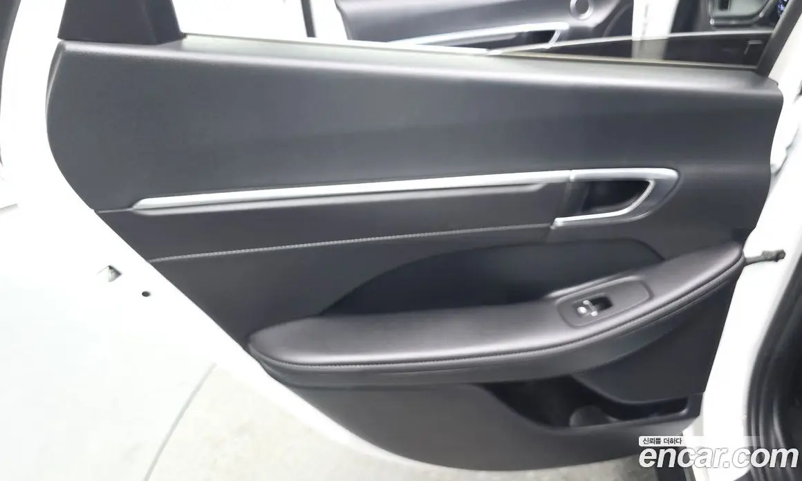 Hyundai Sonata 2022 2.0 автомат (гидро), фото 15