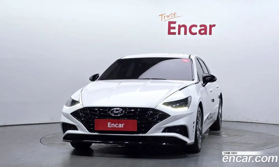 Hyundai Sonata 2022 2.0 автомат (гидро), фото 3