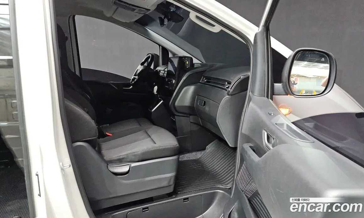 Hyundai Staria 2022 2.2 автомат (гидро), фото 16 Hyundai Staria 2022 2.2 автомат (гидро), фото 16
