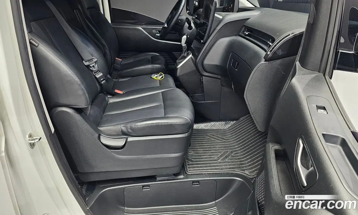 Hyundai Staria 2022 2.2 автомат (гидро), фото 16 Hyundai Staria 2022 2.2 автомат (гидро), фото 16