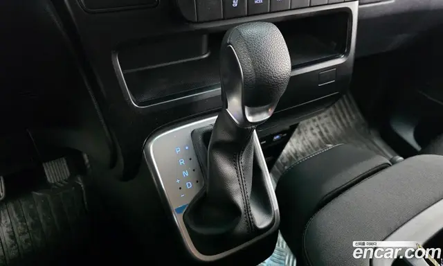 Hyundai Staria 2022 2.2 автомат (гидро), миниатюра 12