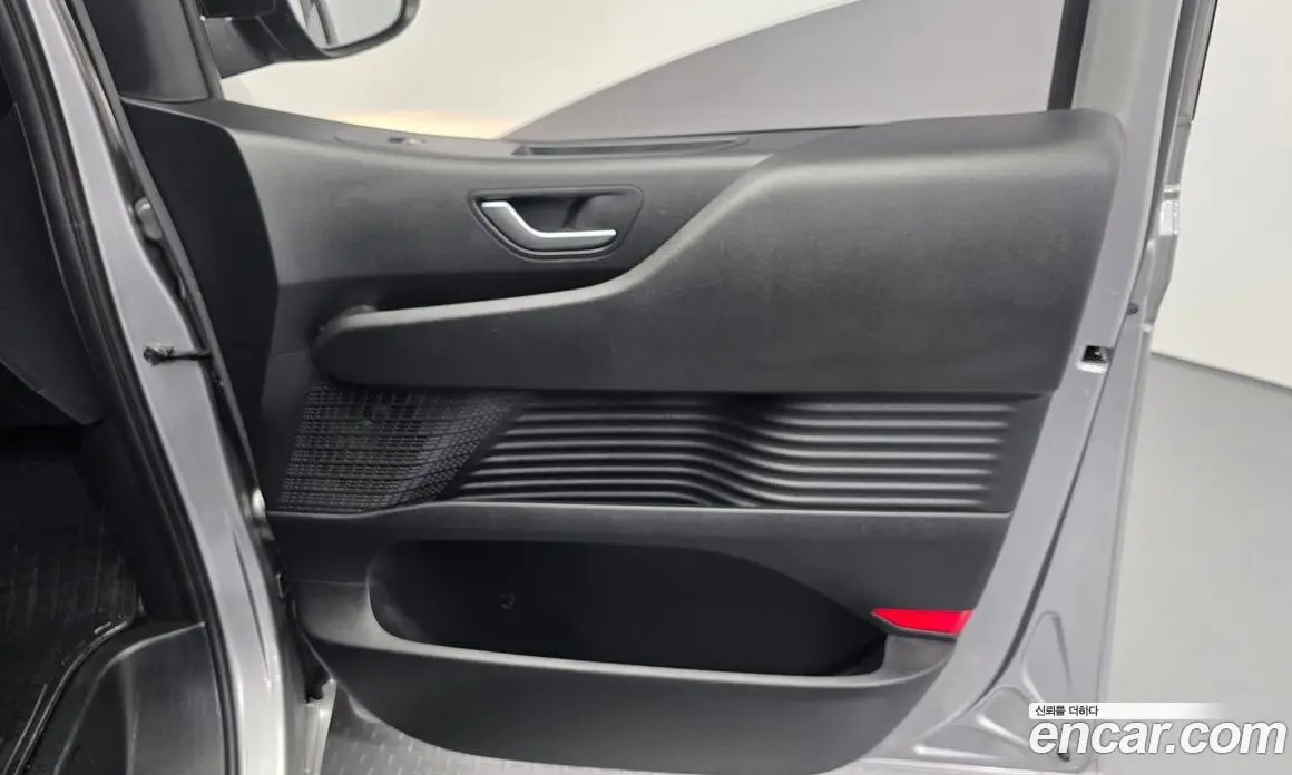 Hyundai Staria 2022 2.2 автомат (гидро), фото 15