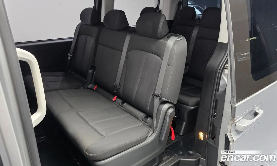 Hyundai Staria 2022 2.2 автомат (гидро), фото 16