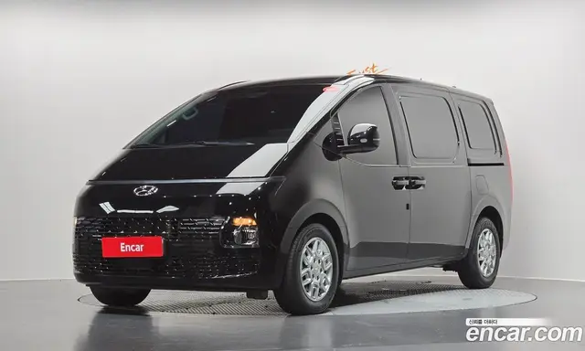 Hyundai Staria, 2023, 40 329 км