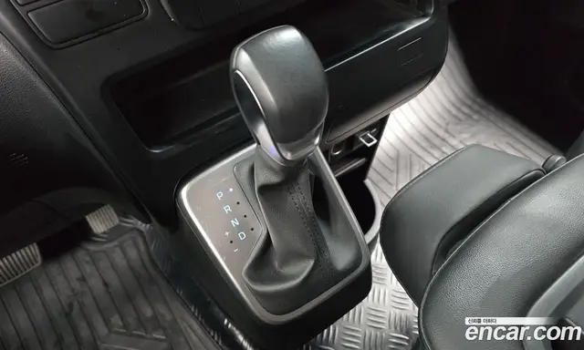 Hyundai Staria 2023 2.2 автомат (гидро), миниатюра 12
