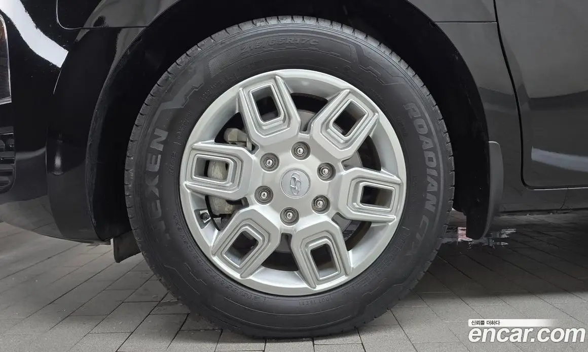 Hyundai Staria 2023 2.2 автомат (гидро), фото 5