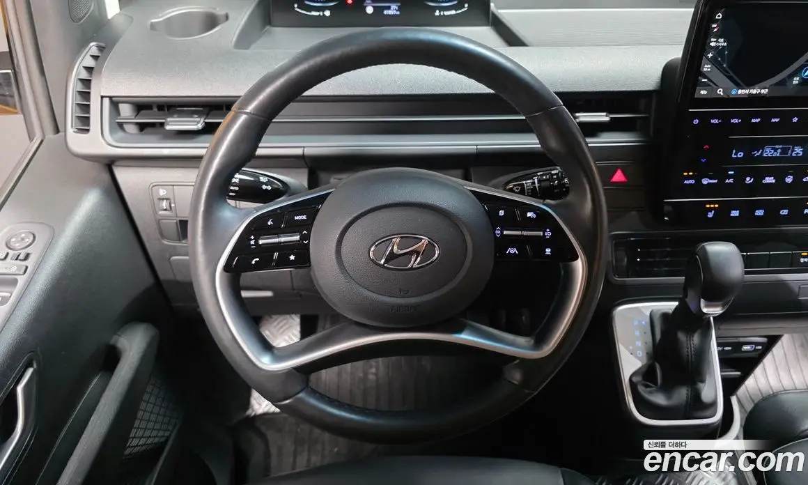 Hyundai Staria 2023 3.5 автомат (гидро), фото 19