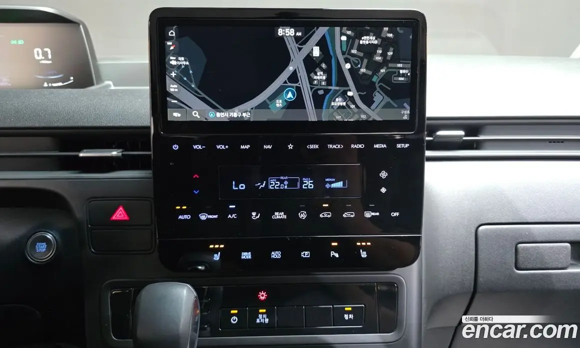 Hyundai Staria 2023 3.5 автомат (гидро), фото 20