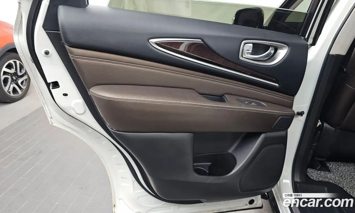 Infiniti QX60 2018 3.5 автомат (гидро), фото 15 Infiniti QX60 2018 3.5 автомат (гидро), фото 15