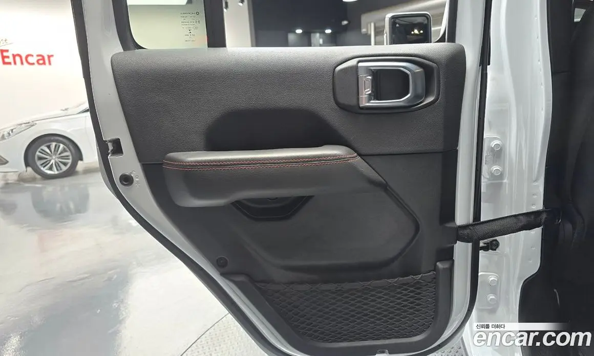 Jeep Wrangler 2021 2.0 автомат (гидро), фото 15