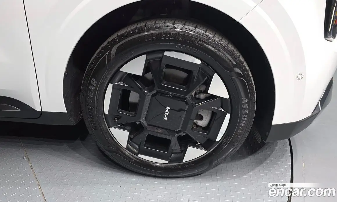 Kia Carnival 2023 3.5 автомат (гидро), фото 7 Kia Carnival 2023 3.5 автомат (гидро), фото 7