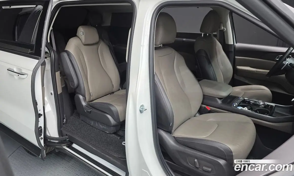 Kia Carnival 2024 2.2 автомат (гидро), фото 18 Kia Carnival 2024 2.2 автомат (гидро), фото 18
