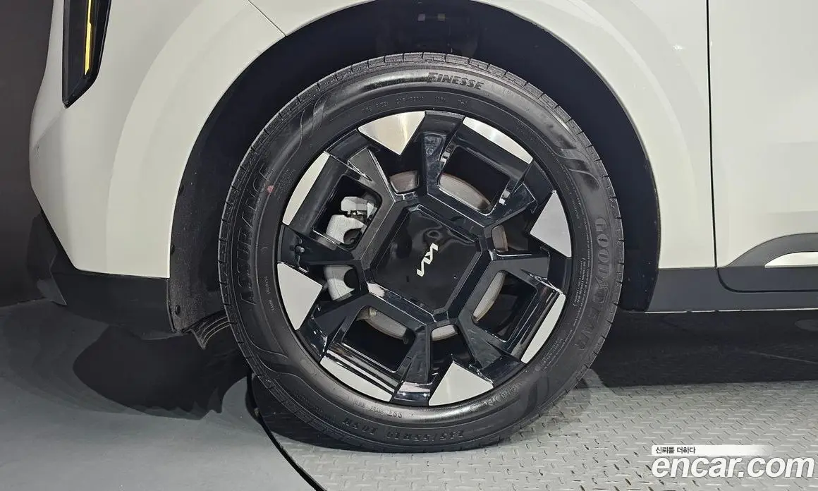 Kia Carnival 2024 1.6 автомат (гидро), фото 5 Kia Carnival 2024 1.6 автомат (гидро), фото 5