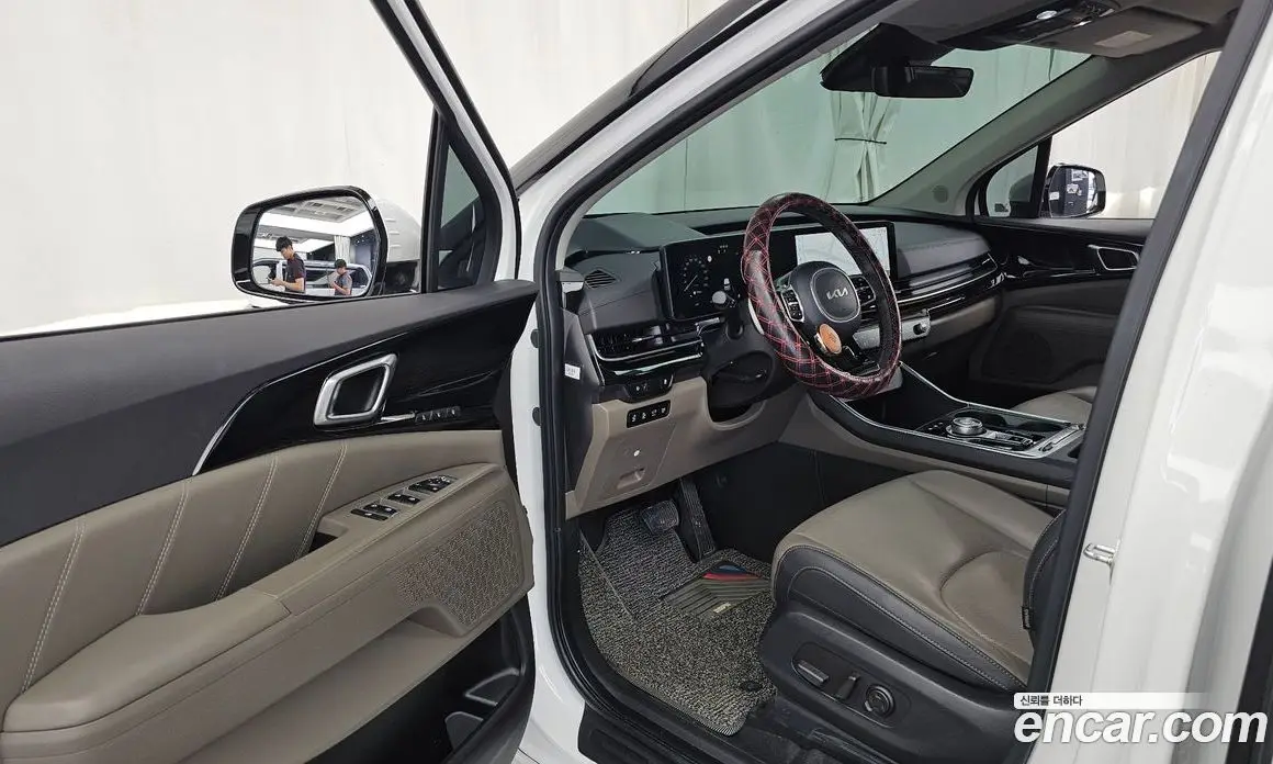 Kia Carnival 2024 1.6 автомат (гидро), фото 13