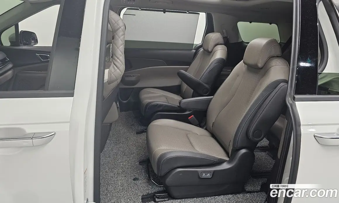 Kia Carnival 2025 1.6 автомат (гидро), фото 15 Kia Carnival 2025 1.6 автомат (гидро), фото 15