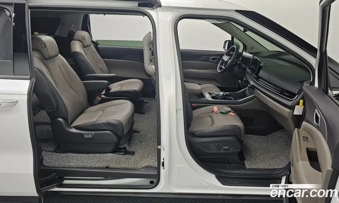 Kia Carnival 2025 1.6 автомат (гидро), фото 17 Kia Carnival 2025 1.6 автомат (гидро), фото 17