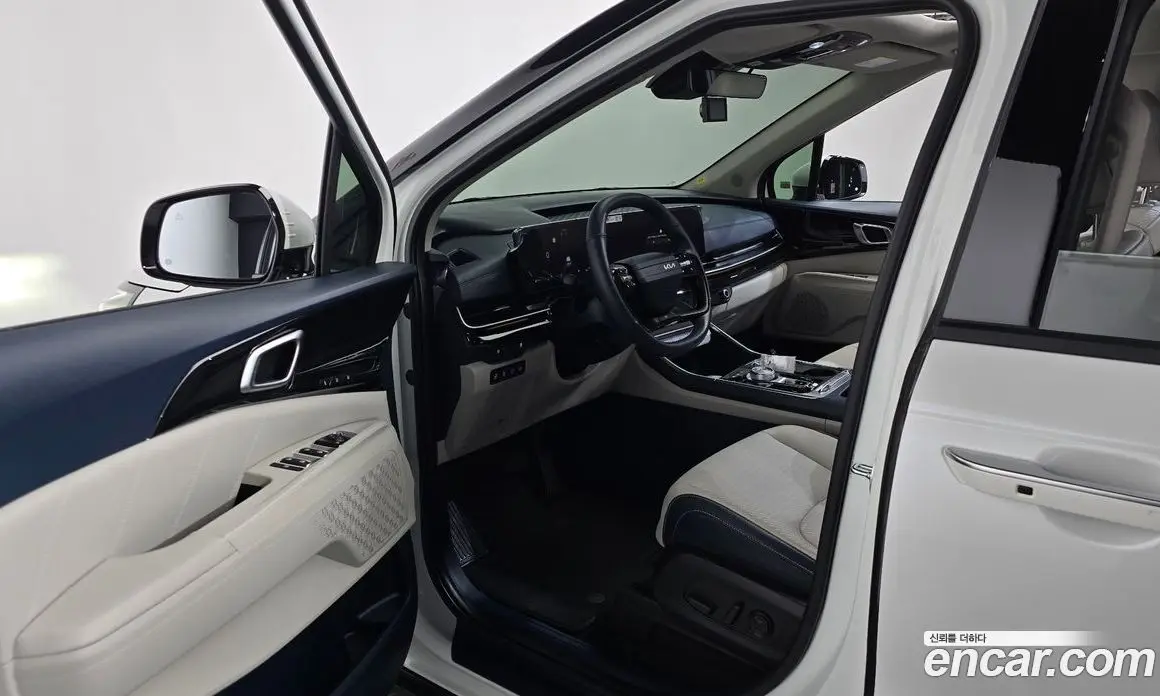 Kia Carnival 2025 1.6 автомат (гидро), фото 13