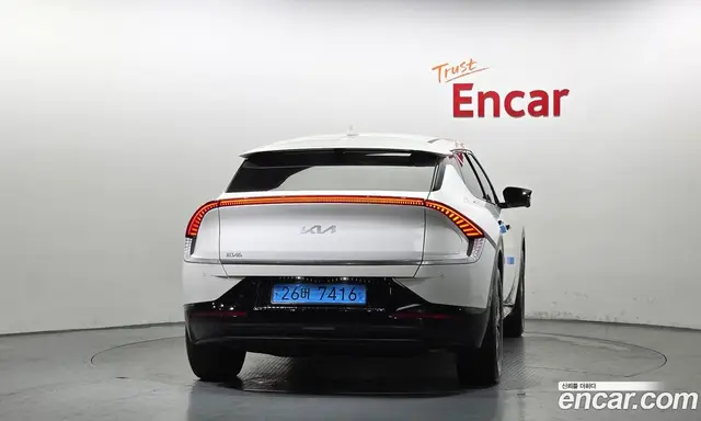 Kia EV6 2024 автомат (гидро), миниатюра 4