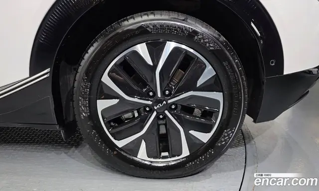 Kia EV6 2024 автомат (гидро), миниатюра 7
