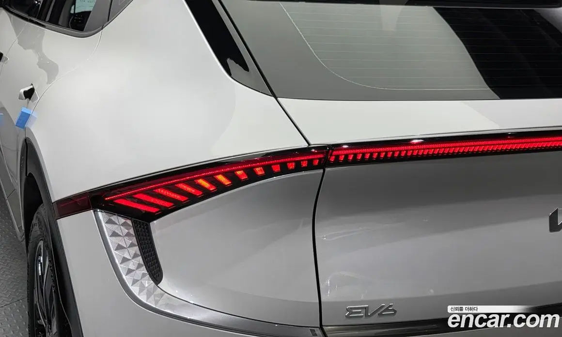 Kia EV6 2024 автомат (гидро), фото 9