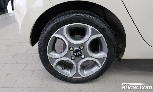 Kia Morning 2013 1.0 автомат (гидро), миниатюра 5