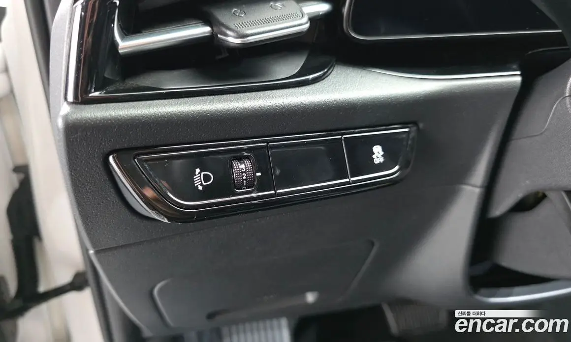 Kia Niro 2023 0.2 автомат (гидро), фото 13 Kia Niro 2023 0.2 автомат (гидро), фото 13