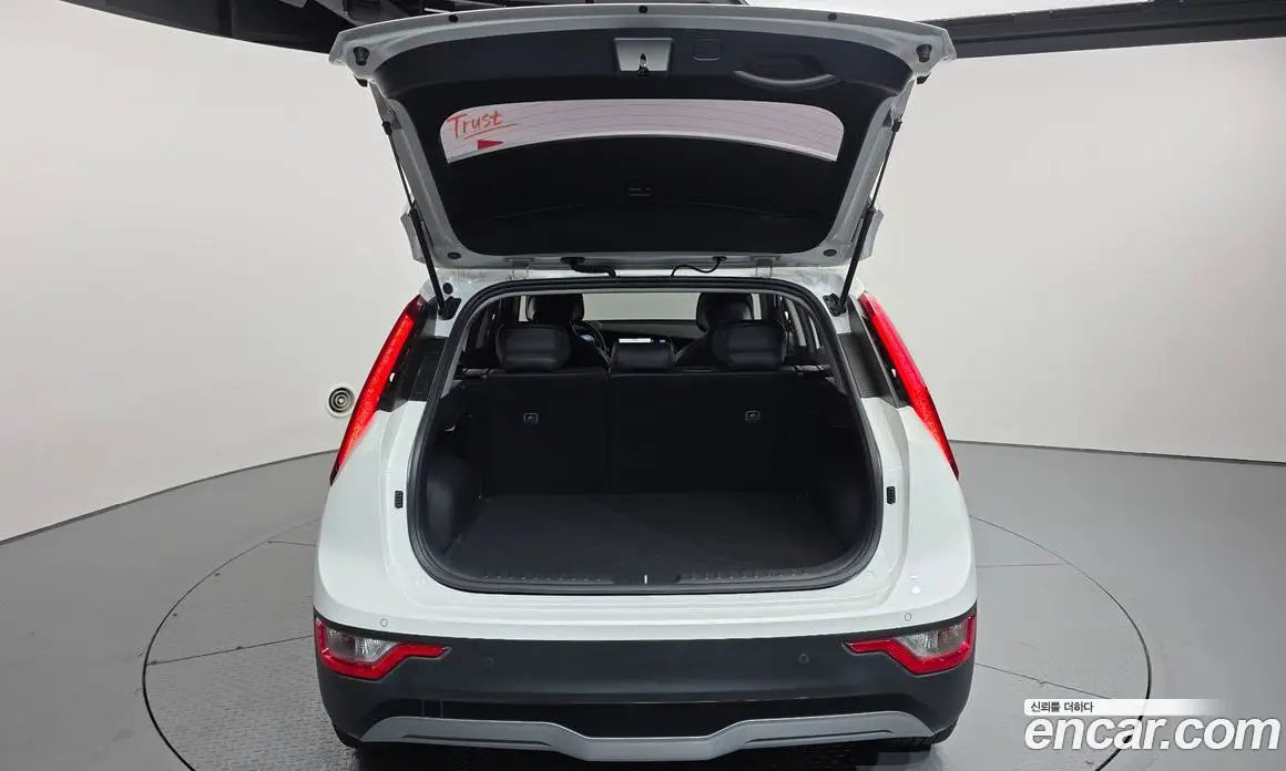 Kia Niro 2023 0.2 автомат (гидро), фото 20 Kia Niro 2023 0.2 автомат (гидро), фото 20
