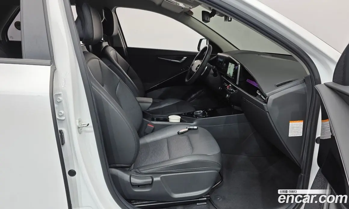 Kia Niro 2023 0.2 автомат (гидро), фото 10 Kia Niro 2023 0.2 автомат (гидро), фото 10