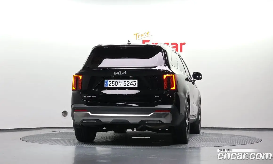 Kia Sorento 2023 2.2 автомат (гидро), фото 4 Kia Sorento 2023 2.2 автомат (гидро), фото 4