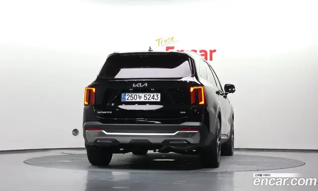 Kia Sorento 2023 2.2 автомат (гидро), миниатюра 4 Kia Sorento 2023 2.2 автомат (гидро), миниатюра 4