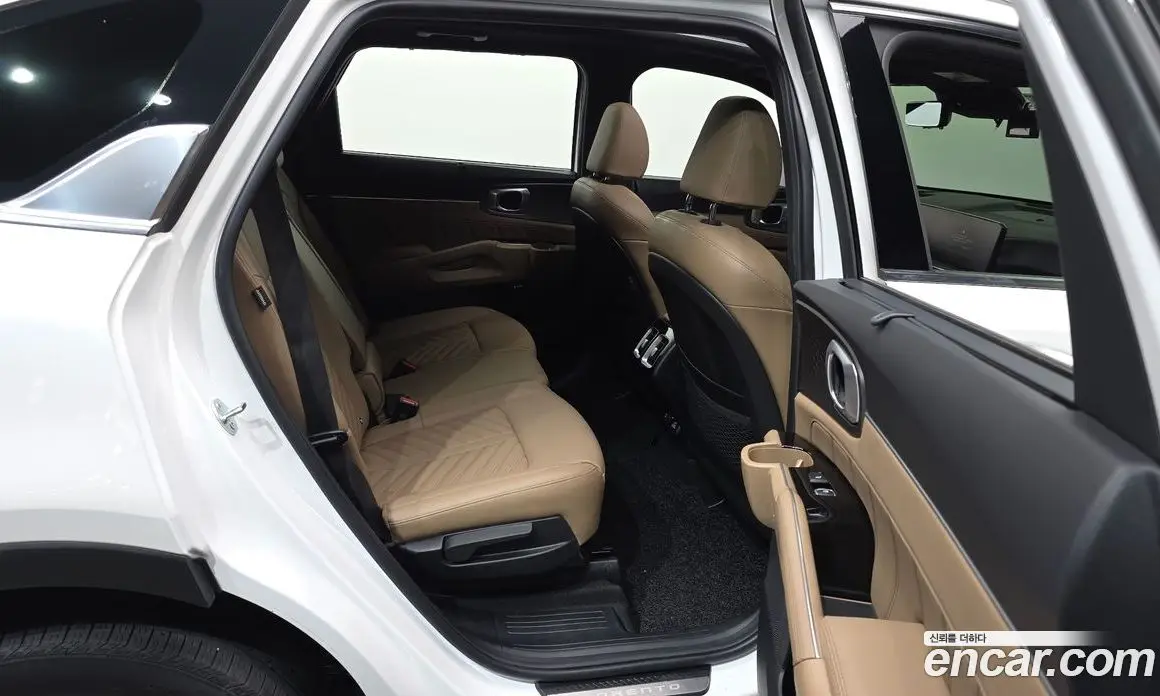 Kia Sorento 2023 2.2 автомат (гидро), фото 18