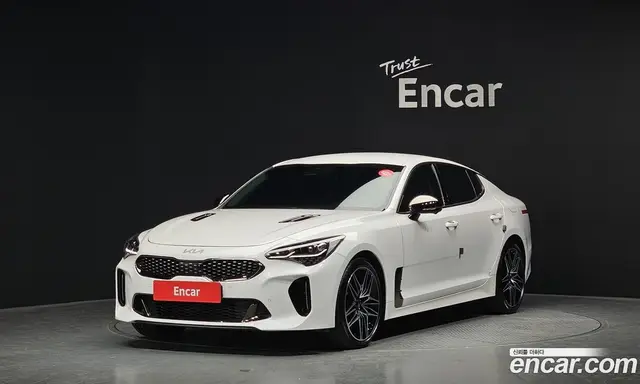 Kia Stinger, 2023, 28 888 км