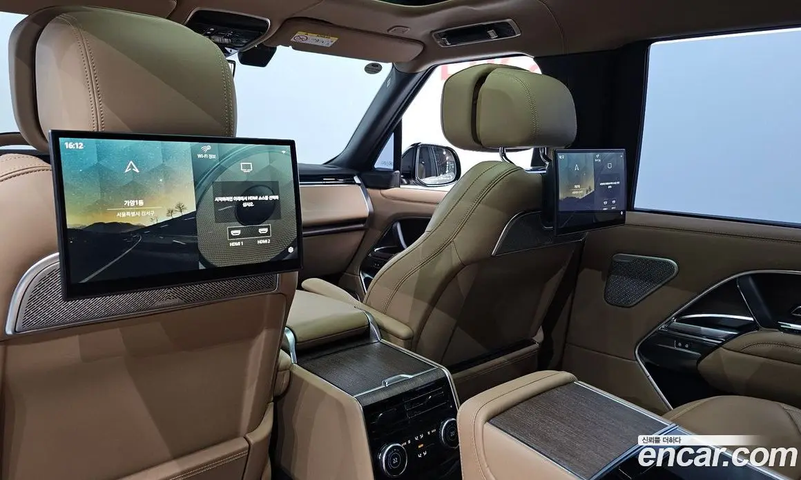 Land Rover Range Rover 2023 4.4 автомат (гидро), фото 16