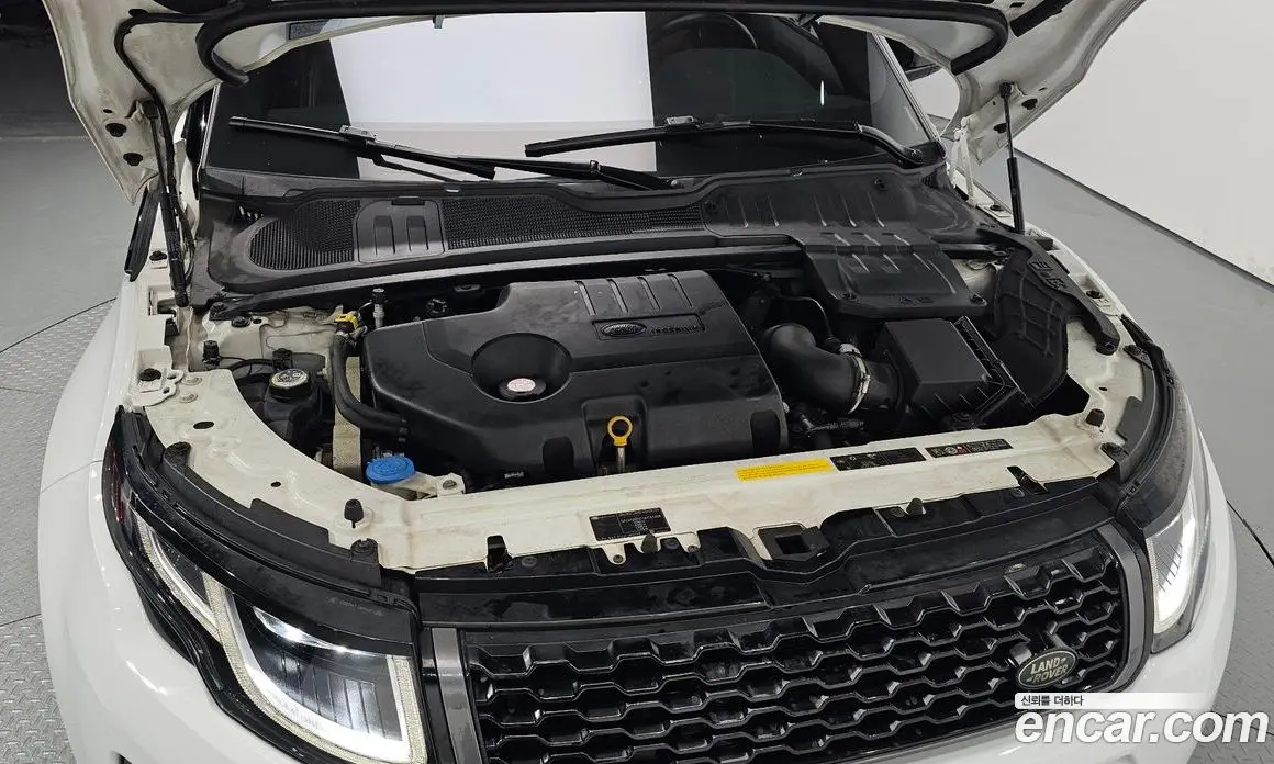 Land Rover Range Rover Evoque 2016 2.0 автомат (гидро), фото 6