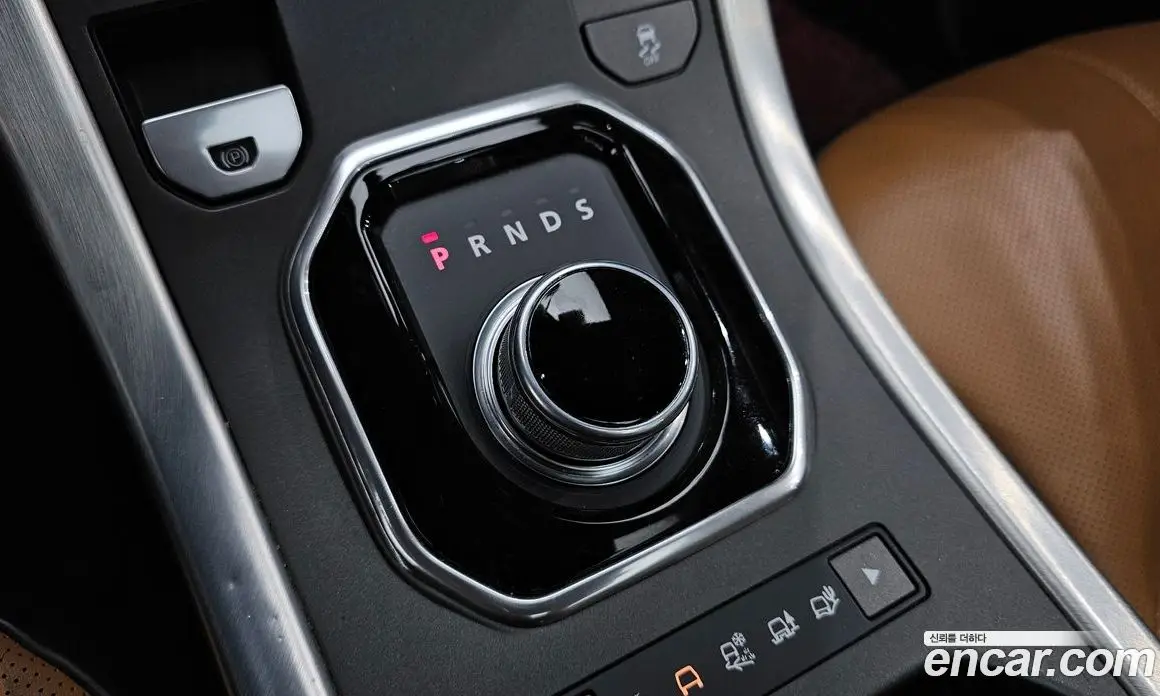 Land Rover Range Rover Evoque 2016 2.0 автомат (гидро), фото 9